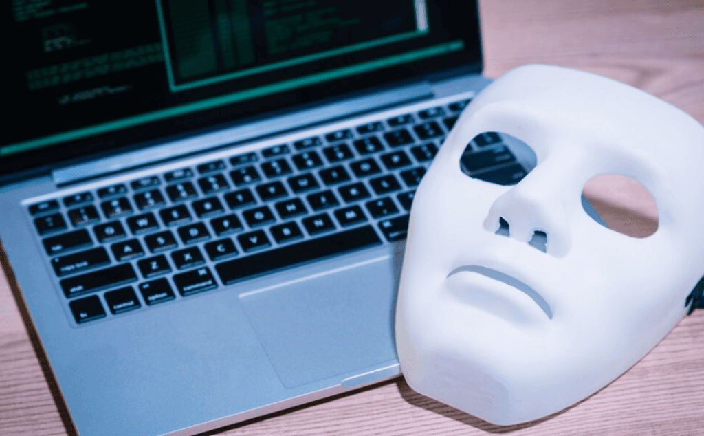 fake accounts-datting-app